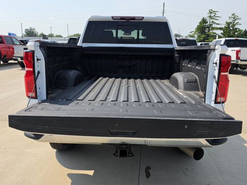 Certified 2026 Chevrolet Silverado 2500 LTZ w/ LTZ Premium Package AWD/4WD image 7