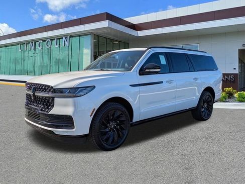 New 2026 Lincoln Navigator L Reserve w/ Jet Appearance Package AWD/4WD image 8