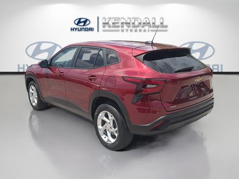 Used 2022 Volkswagen Taos S FWD image 4