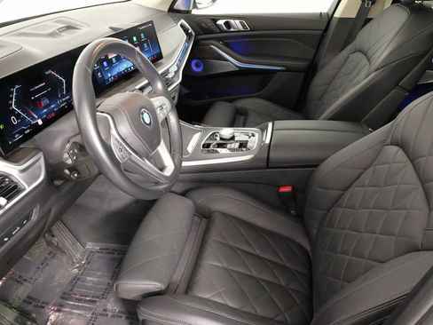 Used 2024 BMW X7 xDrive40i w/ Executive Package image 31