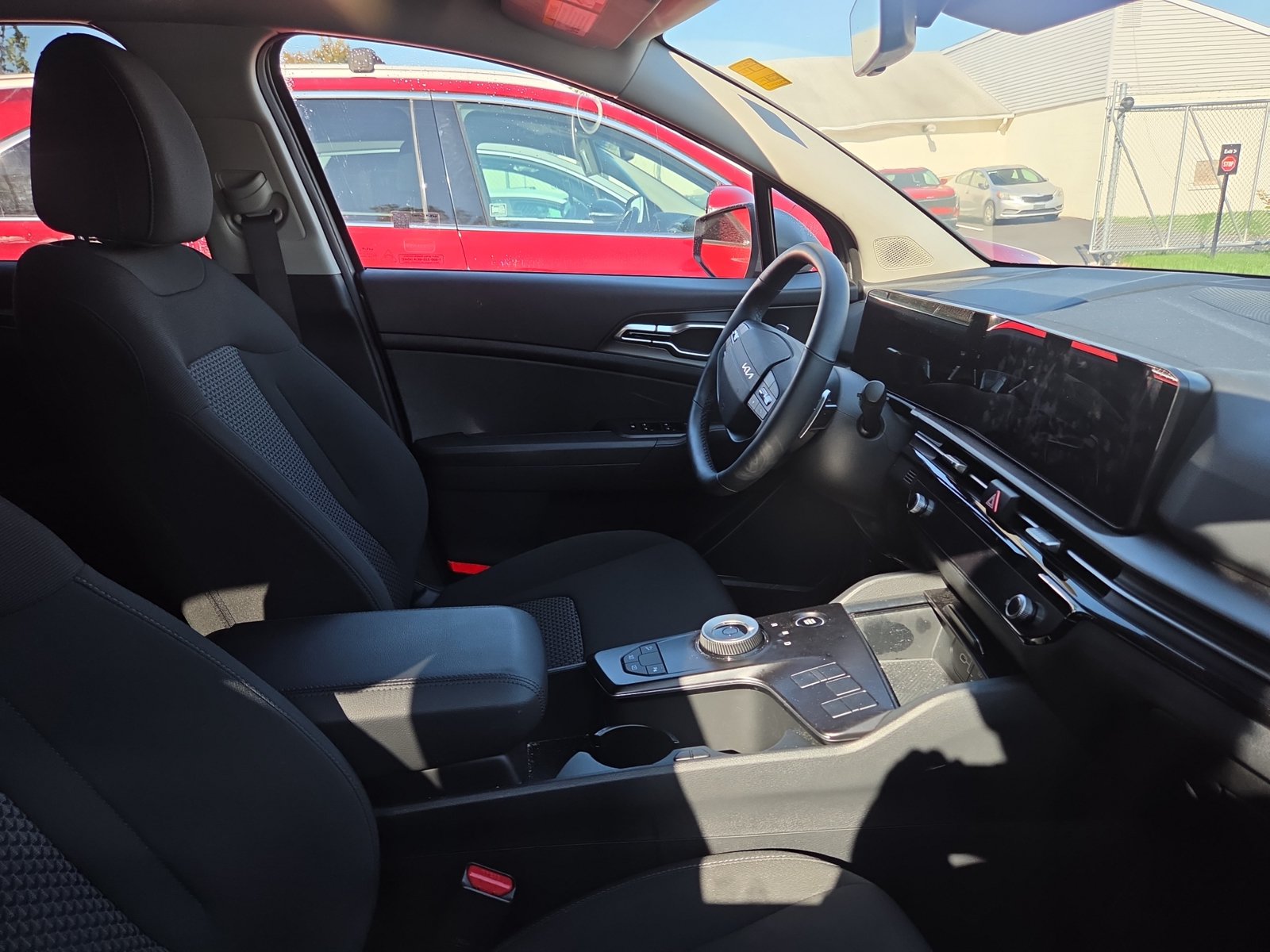 Used 2026 Kia Sportage LX FWD image 7