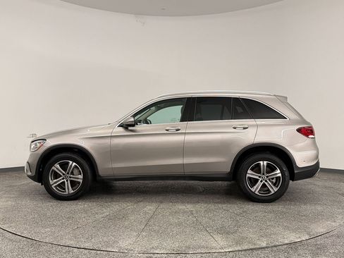 Used 2021 Mercedes-Benz GLC 300 image 2