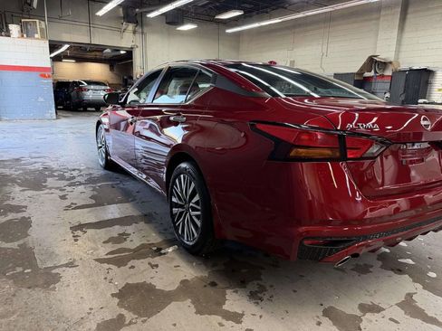 Used 2025 Nissan Altima 2.5 SV w/ SV Premium Package FWD image 20
