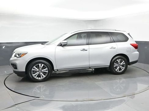 Used 2018 Nissan Pathfinder SL AWD/4WD image 9