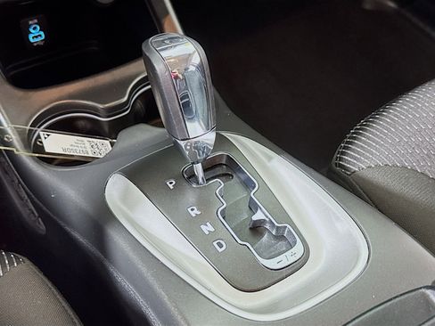 Used 2019 Dodge Journey SE image 17