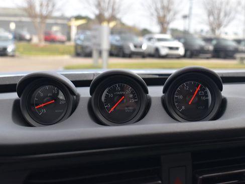Used 2026 Nissan Z Sport w/ Floor Mat Package RWD image 25