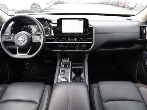 Certified 2025 Nissan Pathfinder SL AWD/4WD image 26