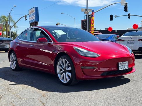 Used 2018 Tesla Model 3 image 5