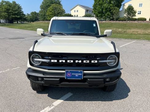 Used 2025 Ford Bronco Outer Banks AWD/4WD image 3