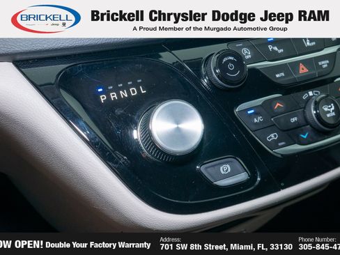 Used 2023 Chrysler Pacifica Touring-L FWD image 33