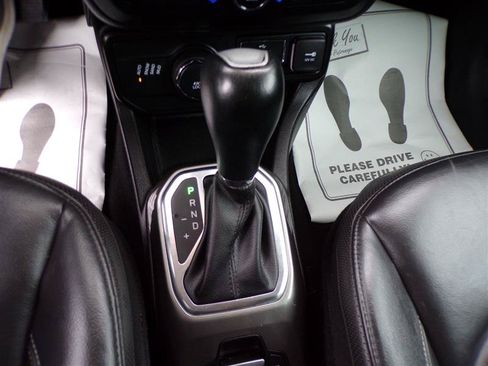Used 2021 Jeep Renegade Limited AWD/4WD image 32