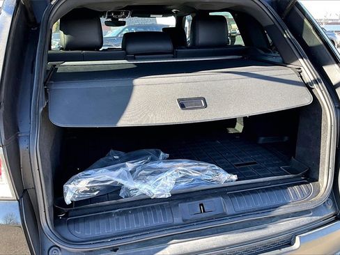 Used 2017 Land Rover Range Rover Sport HSE image 33