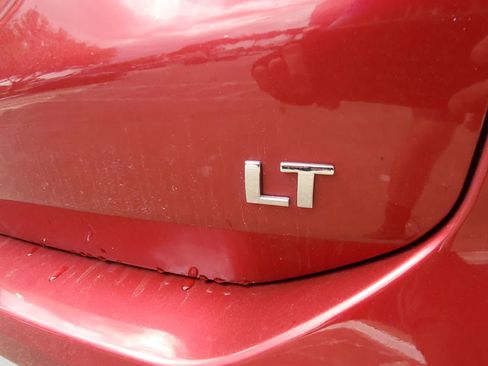 Used 2020 Chevrolet Equinox LT w/ Sport Edition FWD image 11