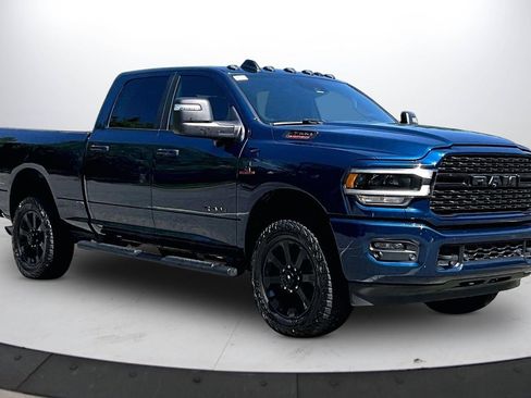 Used 2023 RAM 2500 Big Horn w/ Level 2 Equipment Group AWD/4WD image 2