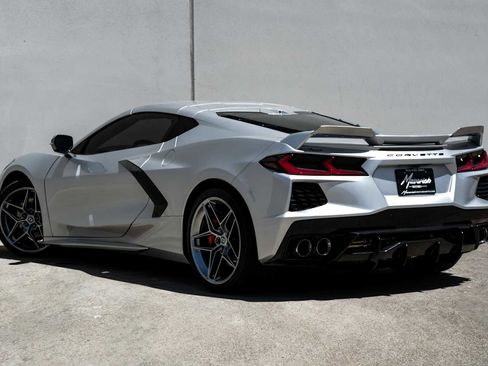 Used 2020 Chevrolet Corvette Stingray Preferred Cpe w/ 2LT Preferred Equipment Group RWD image 11