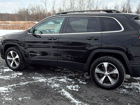 Used 2022 Jeep Cherokee Limited image 10