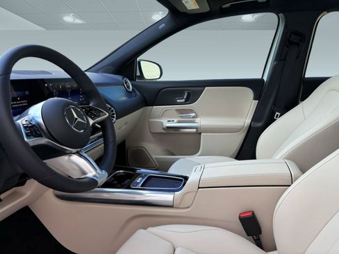 New 2025 Mercedes-Benz GLA 250 image 5
