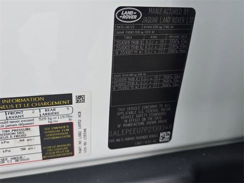 Used 2023 Land Rover Defender 110 SE image 33