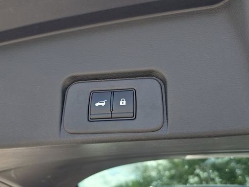 Certified 2023 Nissan Rogue SV w/ SV Premium B Package FWD image 11