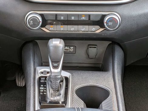 Used 2025 Nissan Altima 2.5 SV FWD image 20