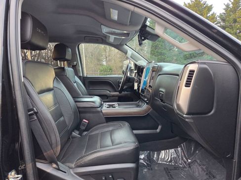 Used 2019 GMC Sierra 2500 Denali w/ Duramax Plus Package image 14