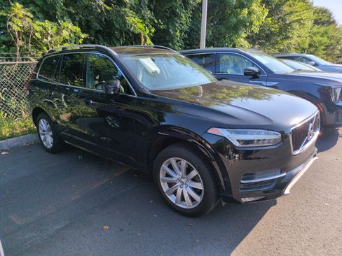 Used 2018 Volvo XC90 T5 Momentum w/ Convenience Package FWD image 1