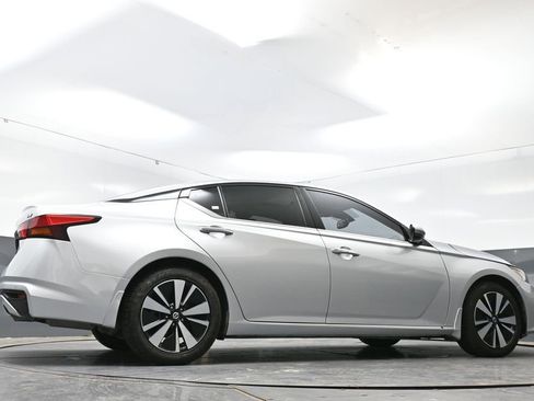 Used 2020 Nissan Altima 2.5 SV FWD image 47