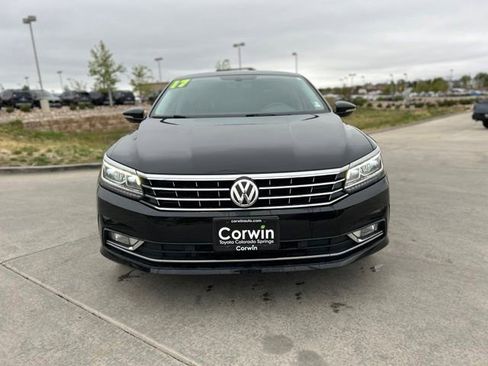 Used 2017 Volkswagen Passat 1.8T SE FWD image 2