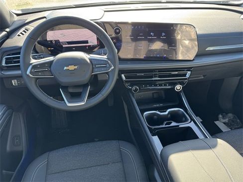 New 2026 Chevrolet Traverse LT w/ Driver Confidence Package image 9