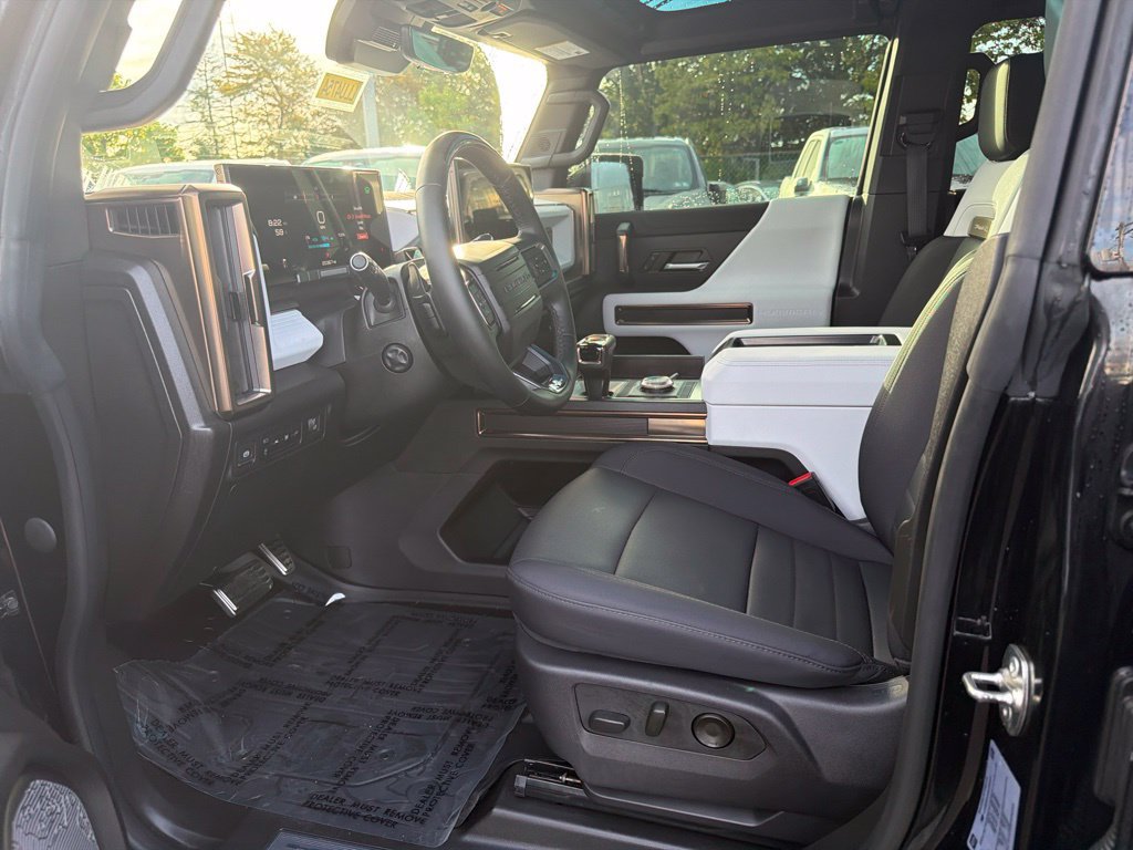 Used 2025 GMC Hummer EV 3X w/ LPO, Sport Package AWD/4WD image 12