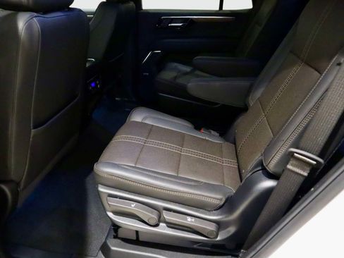 Used 2025 Chevrolet Tahoe High Country AWD/4WD image 19