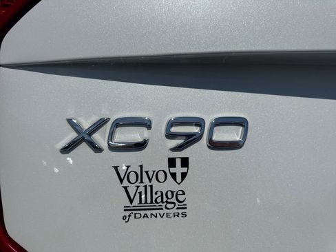 Used 2025 Volvo XC90 B5 Core w/ Protection Package Premier image 10