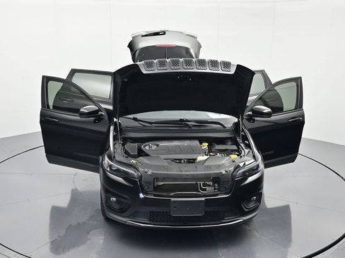 Used 2020 Jeep Cherokee Latitude Plus w/ Cold Weather Group FWD image 43