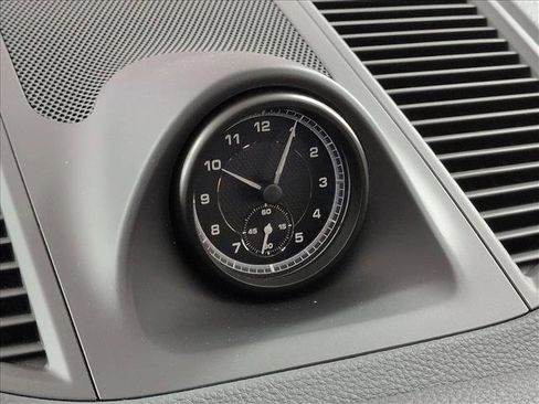 Certified 2025 Porsche Macan Turbo image 26