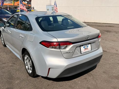 Used 2024 Toyota Corolla LE FWD image 5