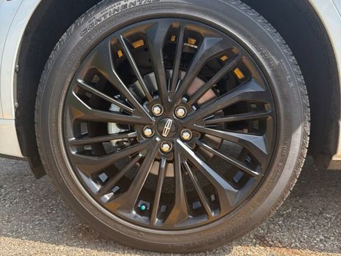 Used 2025 Lincoln Corsair FWD w/ Equipment Group 101A image 9