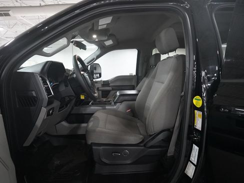 Used 2018 Ford F250 XLT w/ Snow Plow Prep Package AWD/4WD image 7