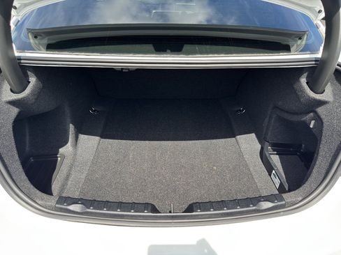 Used 2017 BMW 320i Sedan RWD image 18