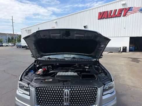Used 2022 Lincoln Navigator Reserve AWD/4WD image 34