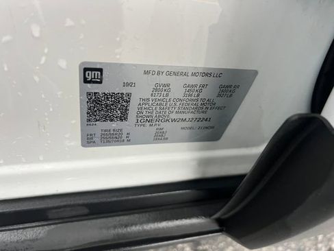 Used 2021 Chevrolet Traverse LT image 40