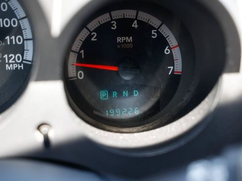 Used 2011 Dodge Nitro Heat AWD/4WD image 40