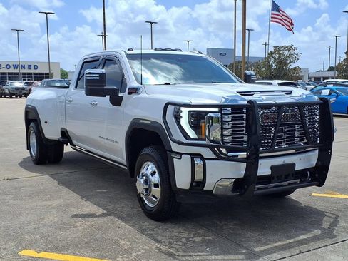 Used 2024 GMC Sierra 3500 Denali w/ Denali Reserve Package AWD/4WD image 7