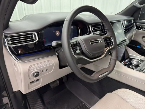 New 2026 Jeep Grand Wagoneer Summit image 19