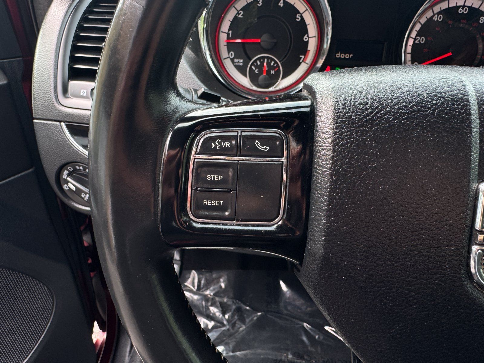 Used 2018 Dodge Grand Caravan SE FWD image 35