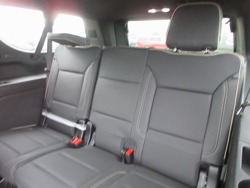 New 2026 GMC Yukon XL Elevation w/ Elevation Premium Package image 15