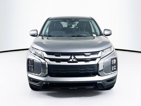 Used 2025 Mitsubishi Outlander Sport SE image 2