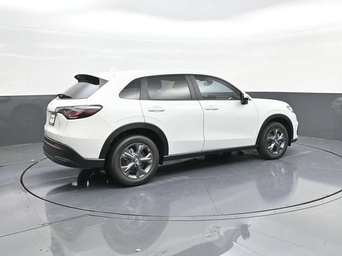 New 2027 Honda HR-V LX image 13