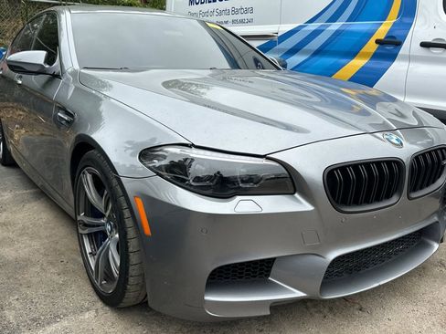 Used 2013 BMW M5 RWD image 2