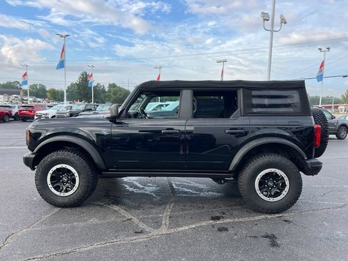 Used 2022 Ford Bronco Black Diamond w/ Sasquatch Package AWD/4WD image 4