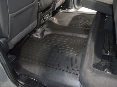 Used 2025 GMC Sierra 1500 SLT image 15